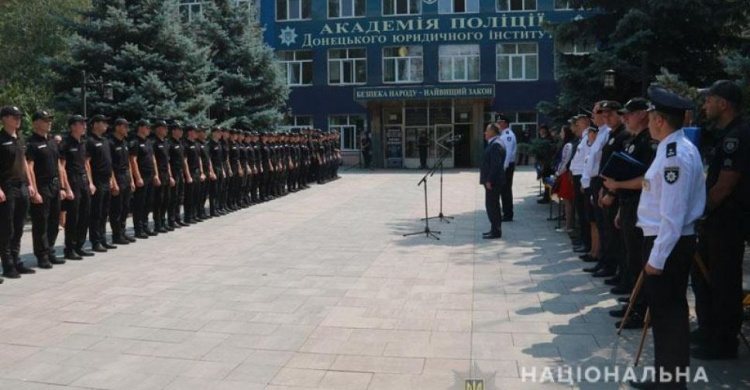 На Донеччині 26 молодих поліцейських присягнули на вірність українському народові (ФОТО)