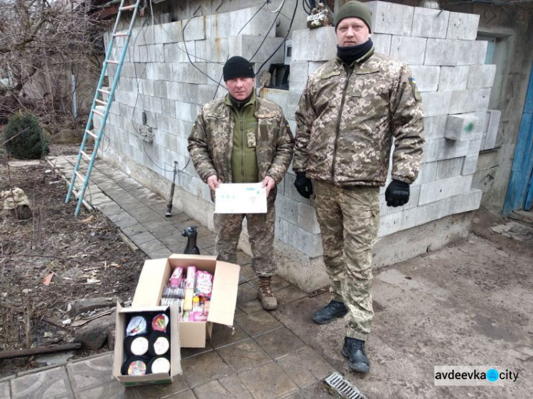 Авдеевские «симики» вновь передали помощь военным и местному населению