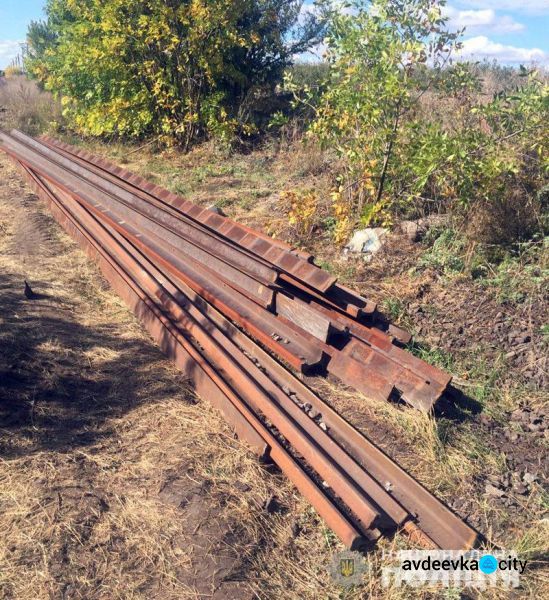 Криминальная "бригада" вырезала в Ясиноватском районе  около километра рельсов "на заказ" (ФОТО)