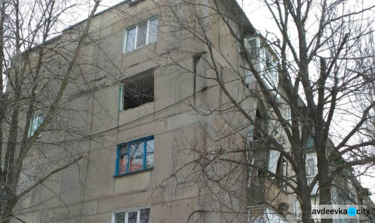 Многоэтажный дом может рухнуть, из-за попадания в него снаряда, – эвакуируем людей, - Жебривский