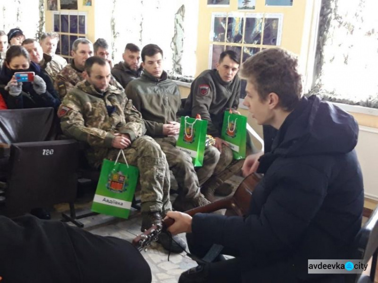Авдіївці відвідали музей, створений бійцями 1-ї ОШР ДУК «Правий Сектор» у Новогродівці