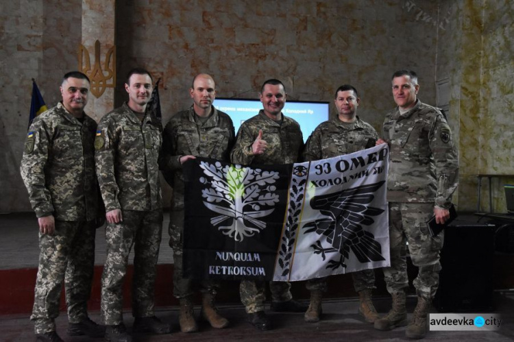 Американские военные побывали на позициях у Авдеевки (ФОТО)