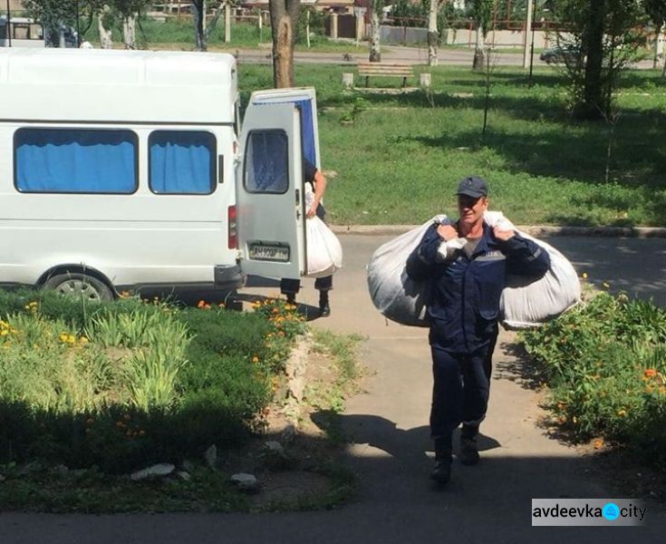  Помощь от Красного Креста направлена переселенцам и жителям прифронтовой зоны на Донетчине 