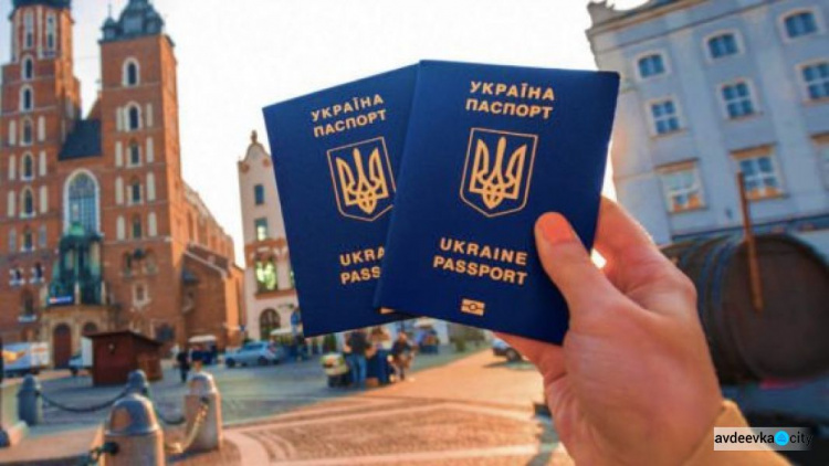 Правительство подсчитало украинцев, воспользовавшихся безвизом