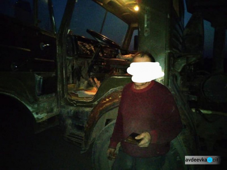В Авдеевке пресекли незаконный вывоз мусора