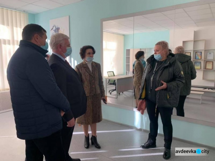 Специальный представитель ЕС по правам человека Эймон Гилмор посетил обновленную музыкальную школу