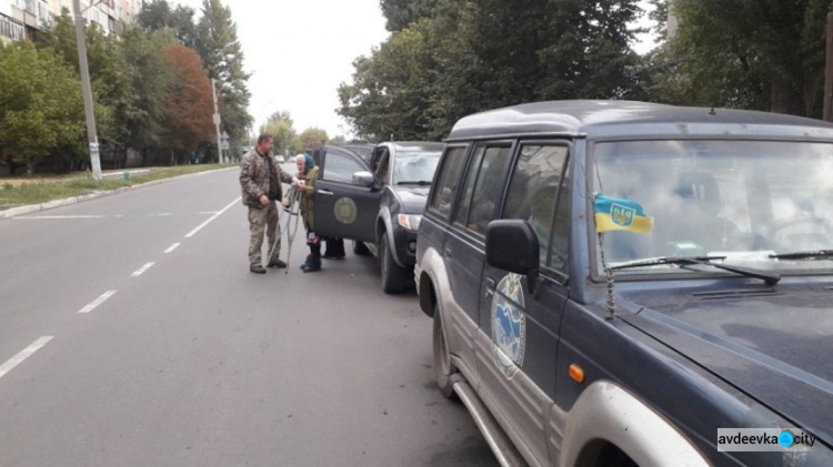 Авдеевские "симики"  не оставили без помощи ни военных, ни жителей прифронтовых районов (ФОТО)