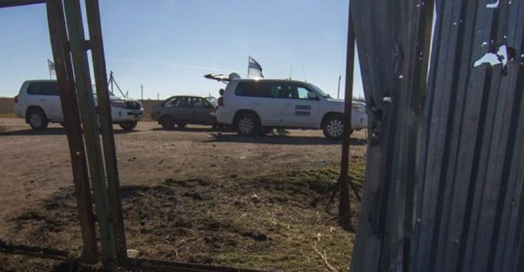 Боевики устроили обстрел у КПВВ, когда там были наблюдатели ОБСЕ