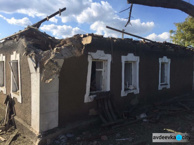 В Авдеевке в результате обстрела  повреждения получили 10 домов, - глава  ВГА (ФОТО)