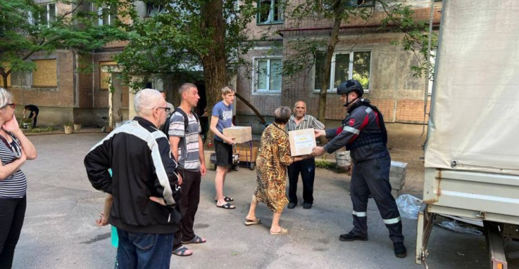 Мешканці Авдіївки отримали 16 тисяч продуктових наборів в межах гуманітарного проєкту «Рятуємо життя»
