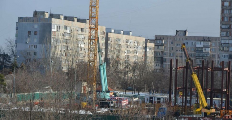 Что происходит за забором стройки «Метинвест Политехники» (ФОТОФАКТ)