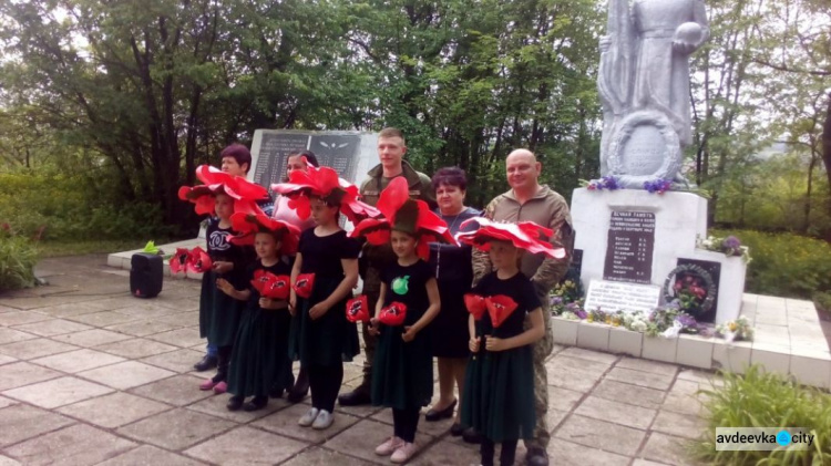 Авдеевские «симики» развезли помощь и провели важные занятия (ФОТО)