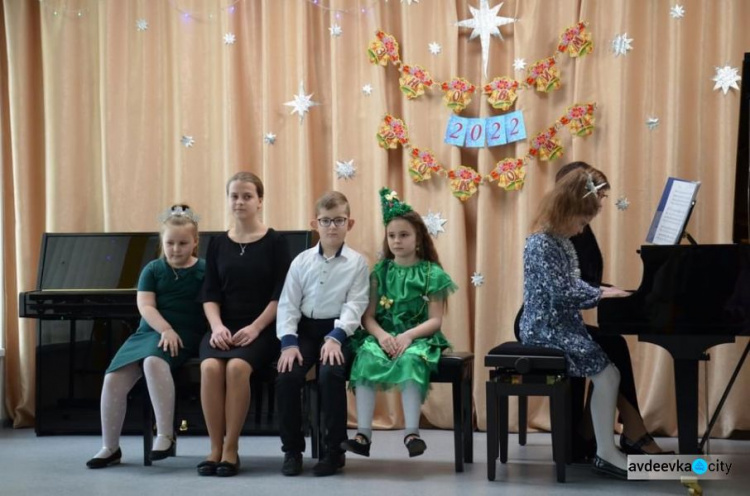 В оновленій концертній залі музичної школи пройшли два фестивалі дитячої творчості
