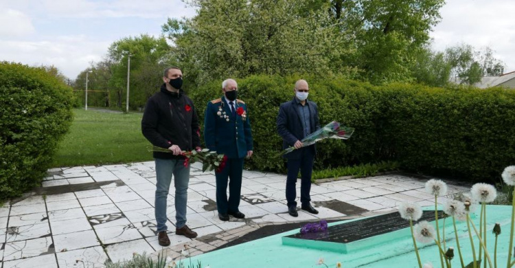 В Авдеевке отметили День памяти и примирения