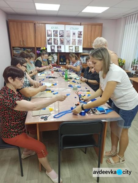 Для підопічних терцентру провели майстер-клас до Дня Незалежності