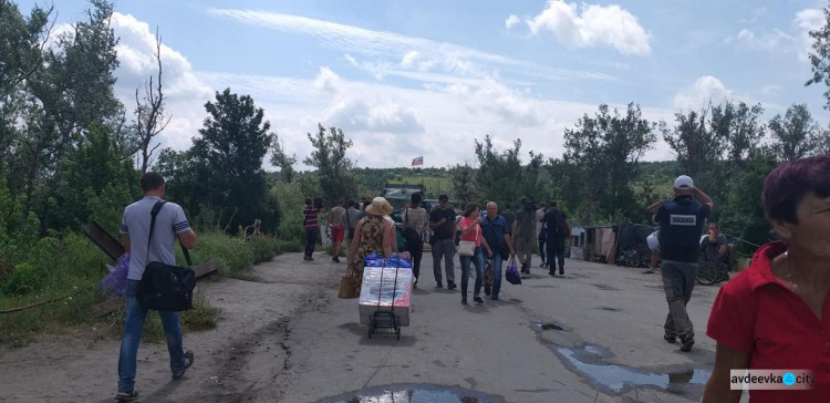 Кучма о ситуации на Донбассе: Украина пойдет к миру, не теряя ни одного из своих национальных интересов (ФОТО)
