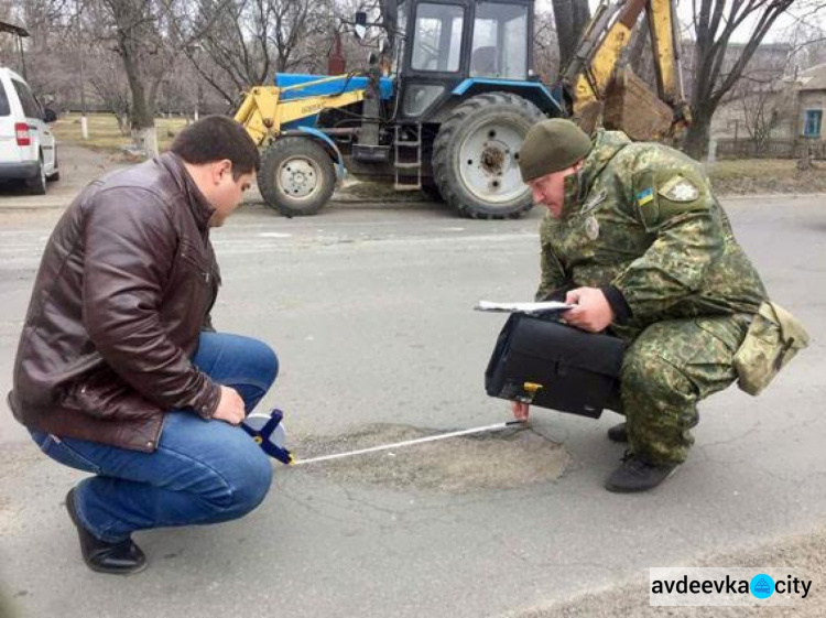 В Донецкой области более 1,5 тысячи км дорог после зимы признаны аварийными
