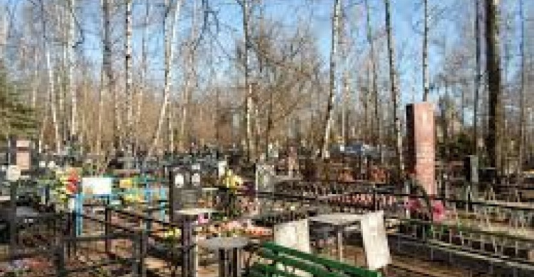 Авдеевцам запретили посещать два городских кладбища