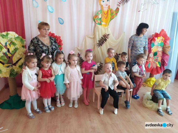 Як в Авдіївці малюки Осінь зустрічали (ФОТО)