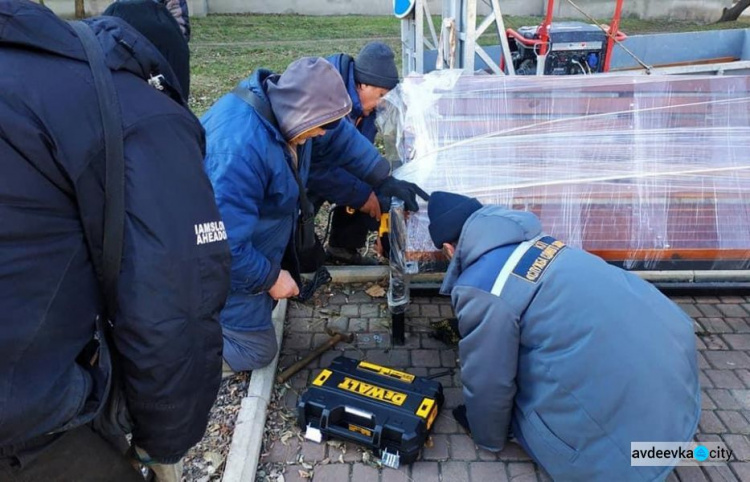 Комфортно та стильно: в Авдіївці завершено оновлення міської зони відпочинку