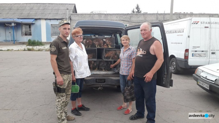 Авдеевские "симики" не останавливаются: помогают и военным, и мирным жителям (ФОТО)