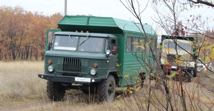 Вода для Торецка: автомобиль с ремонтной бригадой попал на взрывное устройство
