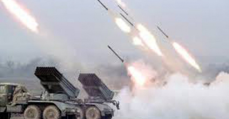 Боевики  обстреливают Авдеевку запрещенными  "Минском" боеприпасами