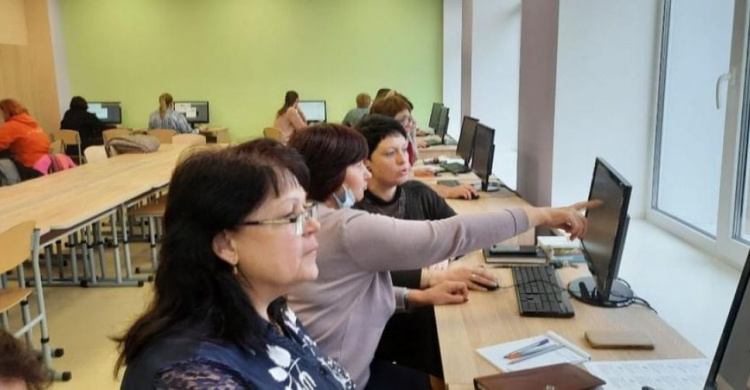 Для авдіївських педагогів стартував курс «Сучасні освітні технології»
