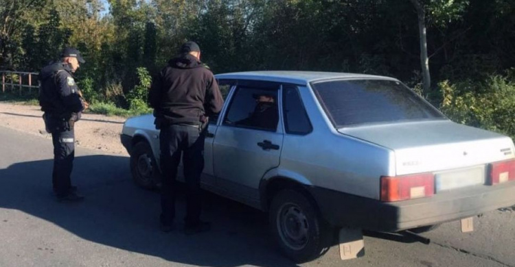 Авдіївські поліцейські закликають водіїв бути уважними та не порушувати правила дорожнього руху