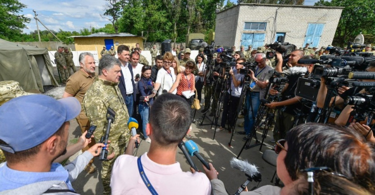 Президент Украины заявил о разработке проекта закона по реинтеграции Донбасса