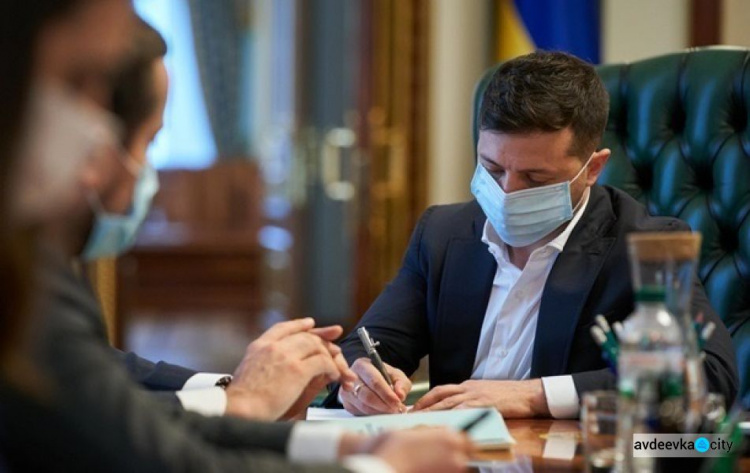 Кто попал под санкции СНБО