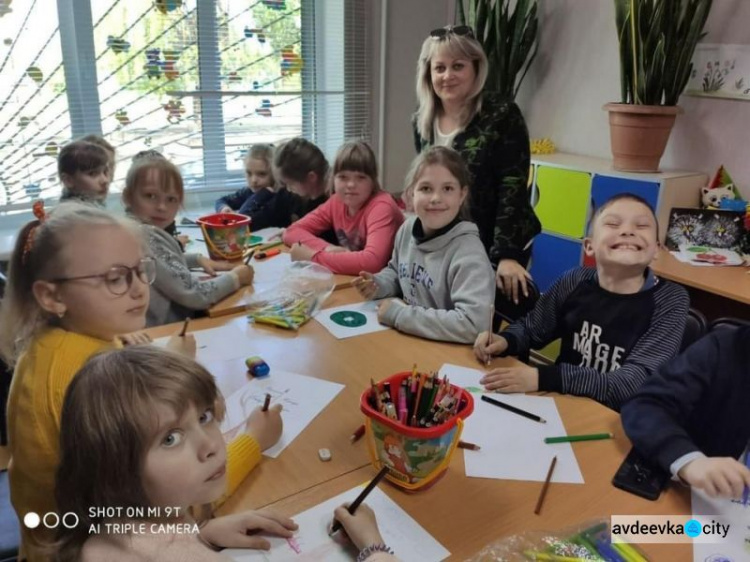 В Авдіївці у клубі для підлітків "Орля" пройшов комплекс занять, присвячених міжнародному Дню сім‘ї