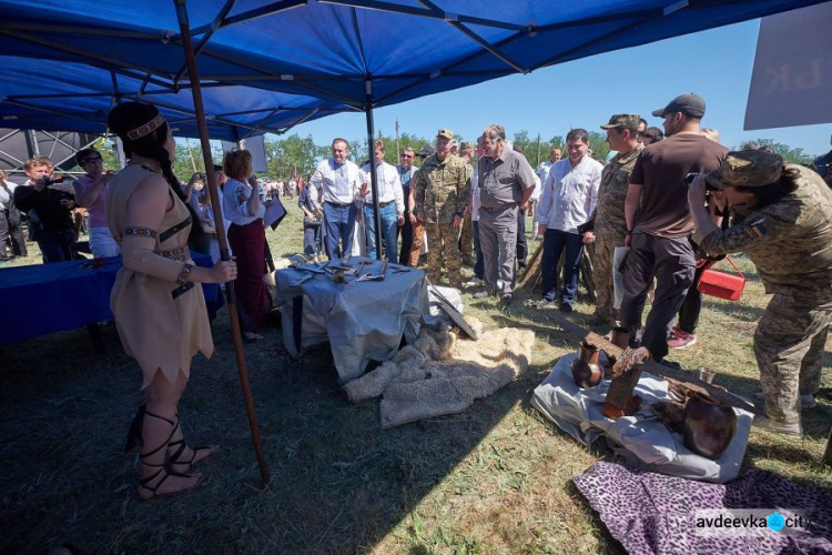 Грандиозный фестиваль охватил часть Донбасса