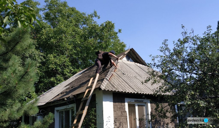 Новые дома, поврежденные обстрелами, восстановили в Авдеевке (ФОТО)