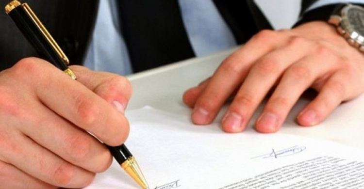 Чиновникам можуть заборонити виїзд із країни на законодавчому рівні