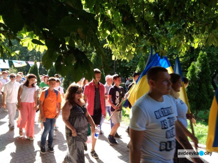 Авдеевка отпраздновала освобождение: фоторепортаж