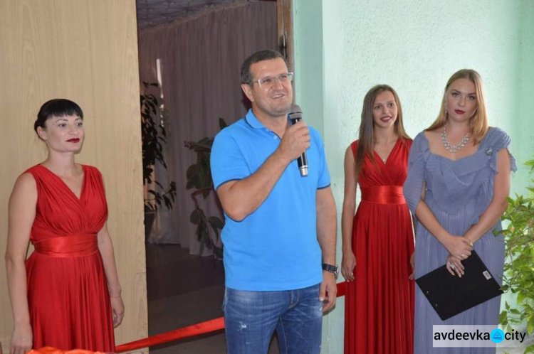 В Авдеевке состоялось торжественное открытие художественной выставки «Без фильтров» (ФОТО)