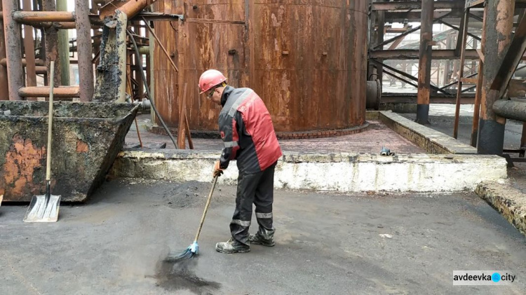 Заводчане АКХЗ заботятся о чистоте на своем предприятии