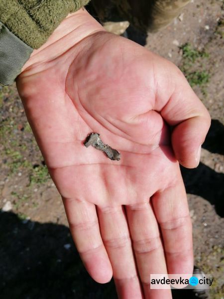 В Авдеевке возле дома взорвалась граната