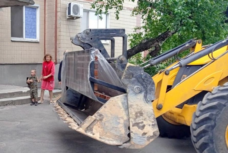 В Авдіївці комунальники продовжують працювати на благо громади