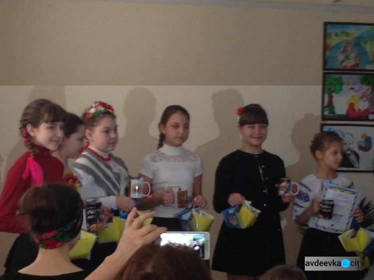 В Авдеевке читали стихи Тараса Шевченко (ФОТО)