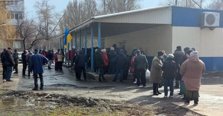 Сьогодні авдіївці - клієнти ПриватБанку та Ощадбанку зможуть зняти готівку