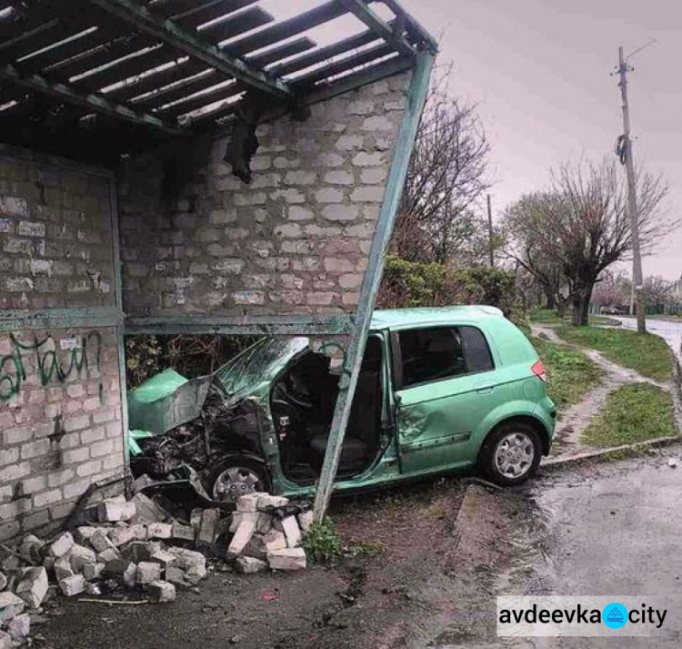 В Донецкой области 5 человек пострадали в результате наезда Hyundai Getz  на остановку