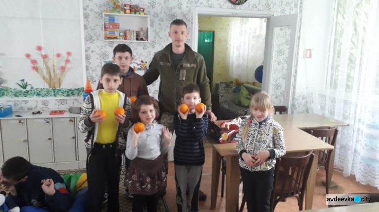 Авдеевские «симики» развезли помощь и провели важные занятия (ФОТО)