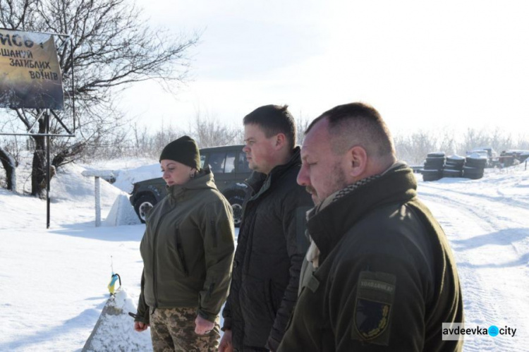 На авдіївській промзоні прочитали молитву за загиблими в боях військовими (ФОТО/ВІДЕО)
