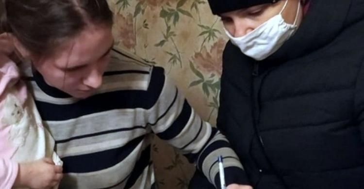 В День борьбы со СПИДом соцслужбы Авдеевки провели профработу со своими подопечными