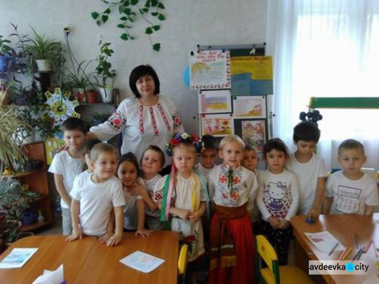 Фоторепортаж: как малыши Авдеевки погрузились в праздник украинского языка