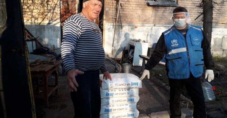 В Опытное доставили стройматериалы