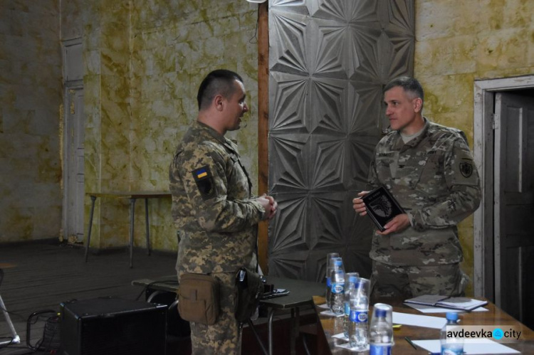 Американские военные побывали на позициях у Авдеевки (ФОТО)