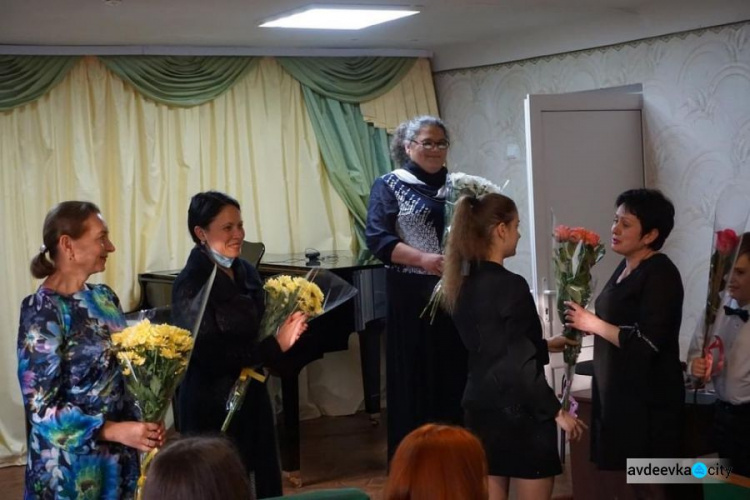 В Авдіївці пройшов перший сольний концерт юної зірки
